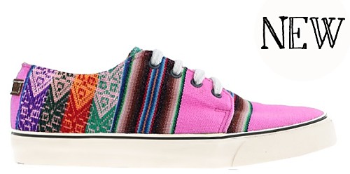 Trend: Folklore-Look   Sneaker Mipacha